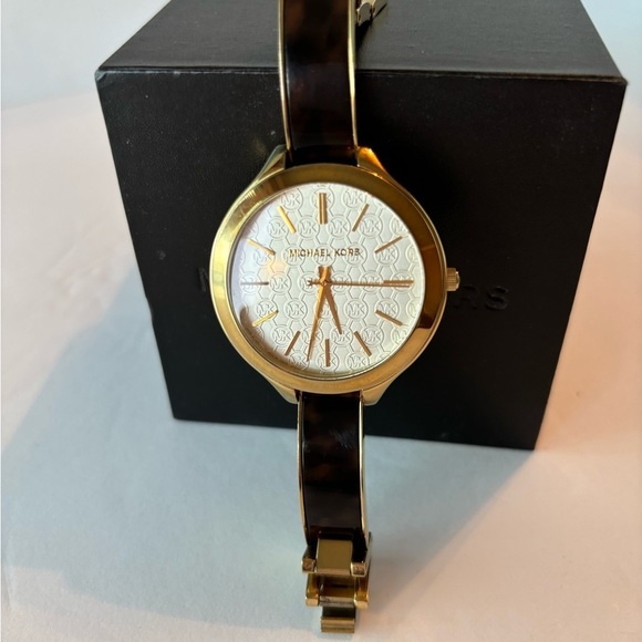 Michael Kors Bracelet Watch With Tortoise Shell on Both Sides of the Bracelet - Picture 2 of 10